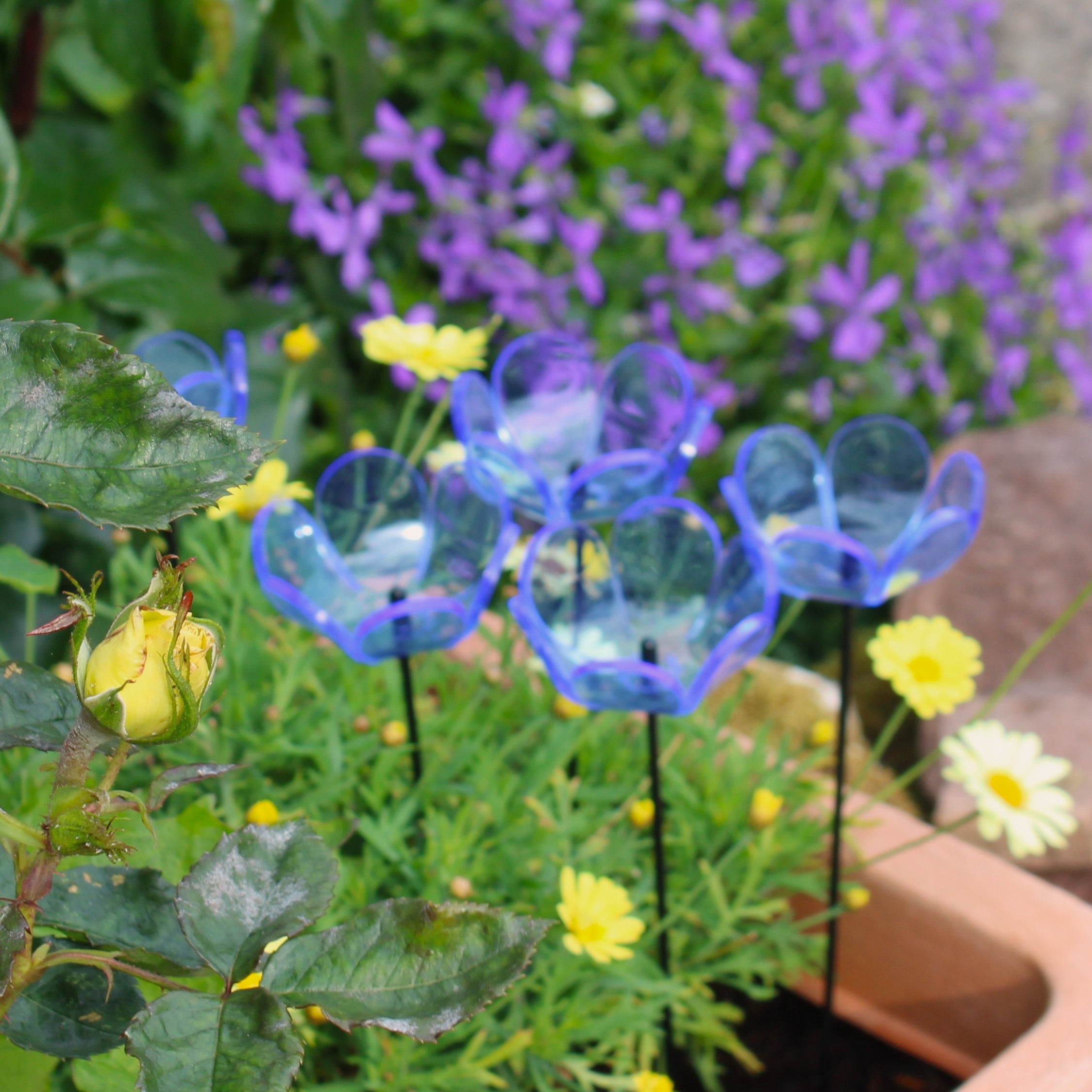 Small SunCatcher Garden Décor Ornament Set of 5 'Tulip' - Image 3